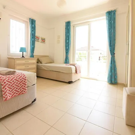 Peaceful Villa- Pool-near Calis Beach- Sleeps 6 * Fethiye